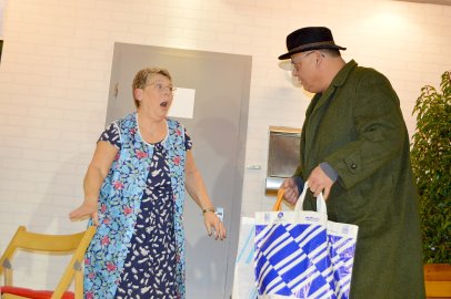Theatergruppe Ihren feierte Premiere - Bild 47