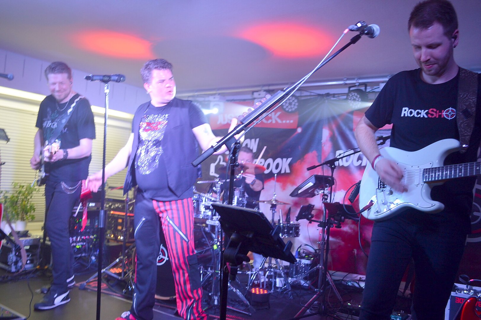 "Rock Shots" traten bei Plümer auf - Bild 15