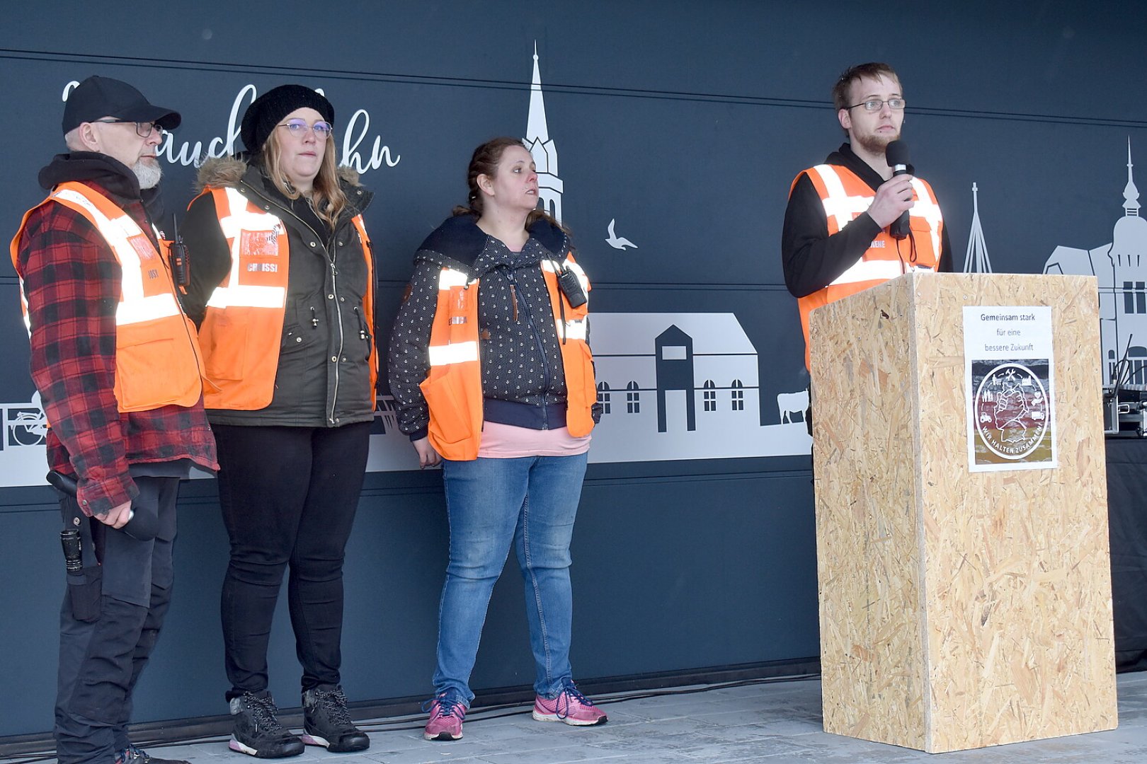 Bilder von der Kundgebung In Rhauderfehn - Bild 1