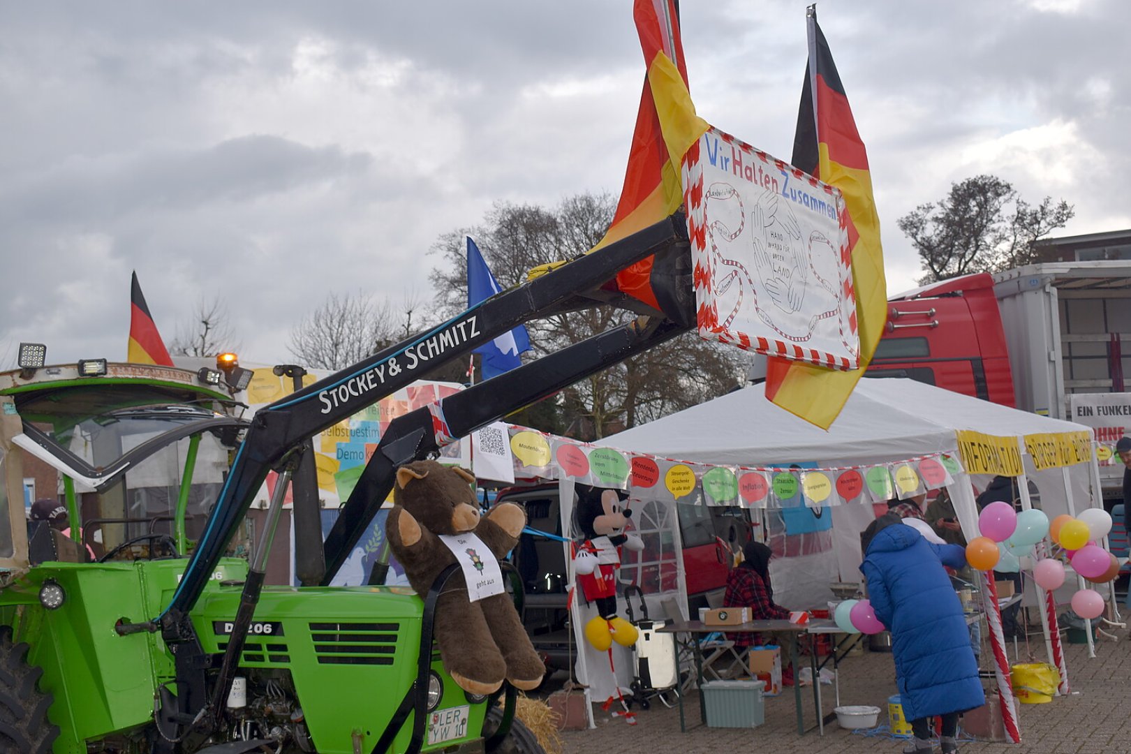 Bilder von der Kundgebung In Rhauderfehn - Bild 2