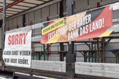 Bilder von der Kundgebung In Rhauderfehn - Bild 4