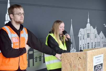 Bilder von der Kundgebung In Rhauderfehn - Bild 8