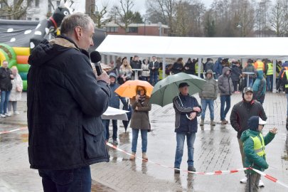 Bilder von der Kundgebung In Rhauderfehn - Bild 12