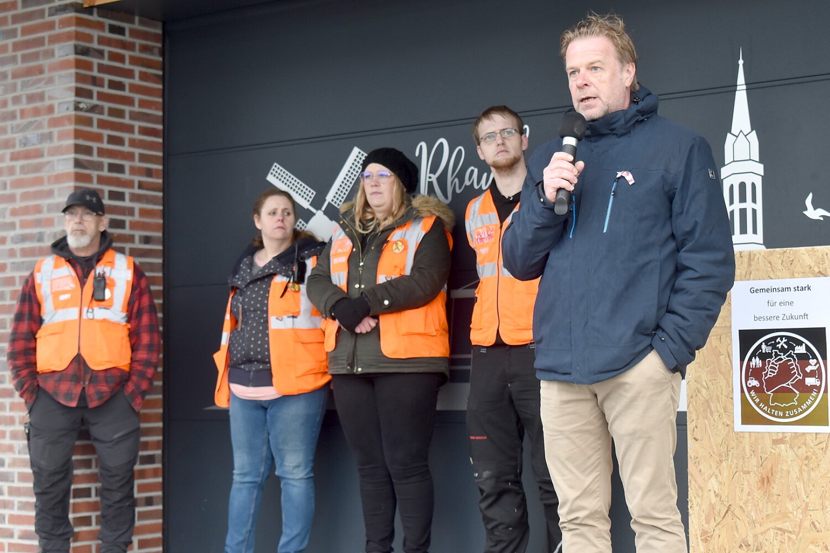 Bilder von der Kundgebung In Rhauderfehn - Bild 13