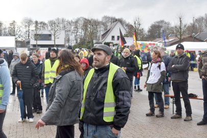 Bilder von der Kundgebung In Rhauderfehn - Bild 14