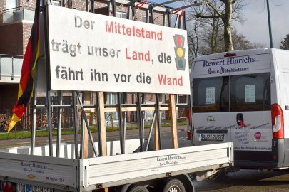 Bilder von der Kundgebung In Rhauderfehn - Bild 19