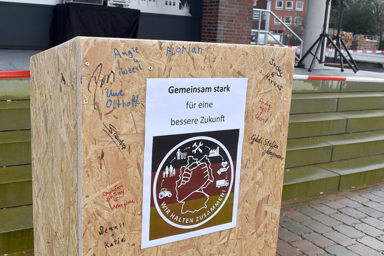 Bilder von der Kundgebung In Rhauderfehn - Bild 21