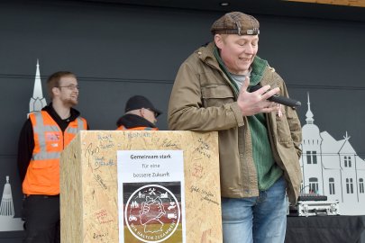 Bilder von der Kundgebung In Rhauderfehn - Bild 29