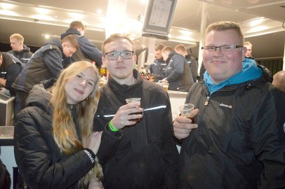 Ausgelassene Stimmung auf der Scheunenfete - Bild 2