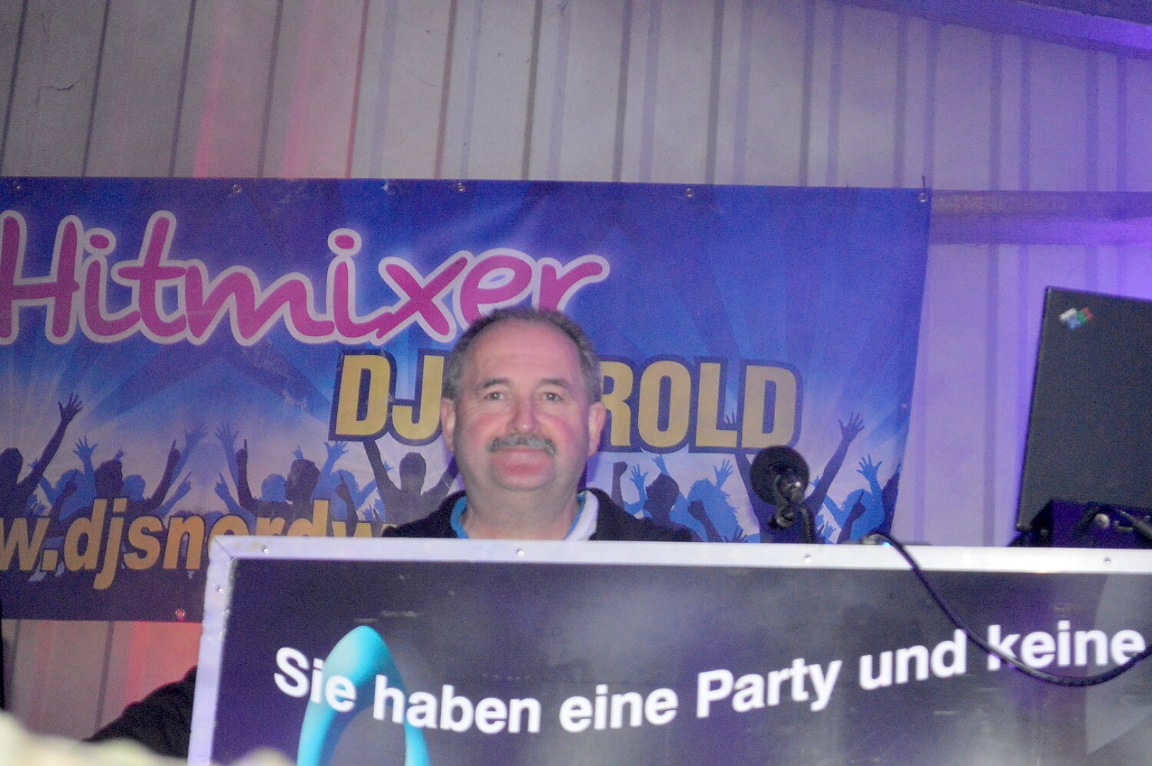 Ausgelassene Stimmung auf der Scheunenfete - Bild 13