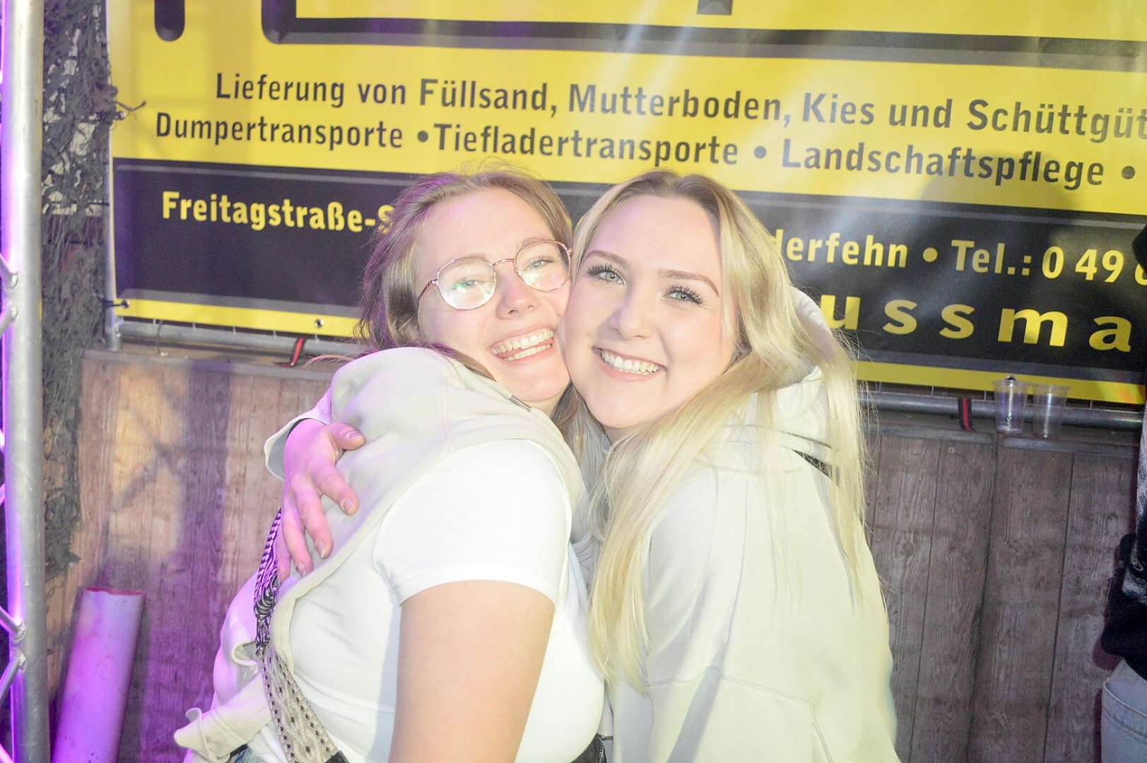 Ausgelassene Stimmung auf der Scheunenfete - Bild 19