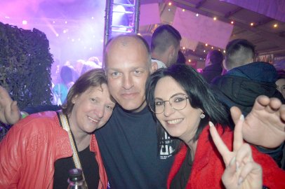 Ausgelassene Stimmung auf der Scheunenfete - Bild 26