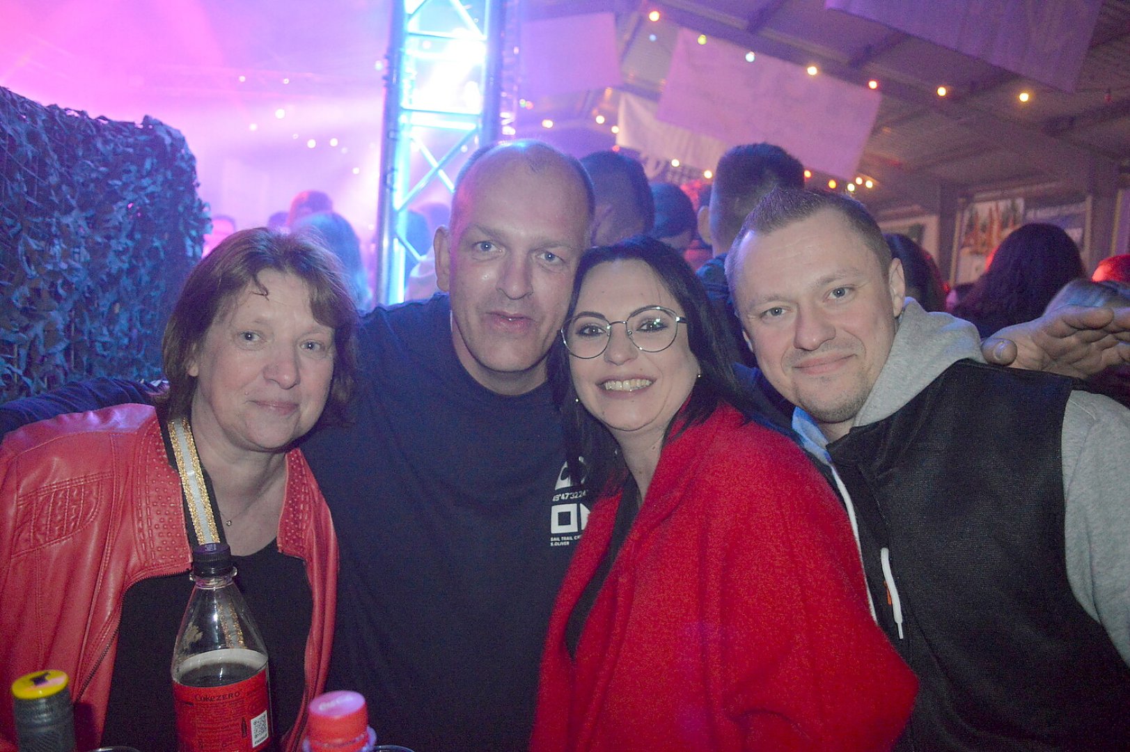 Ausgelassene Stimmung auf der Scheunenfete - Bild 27