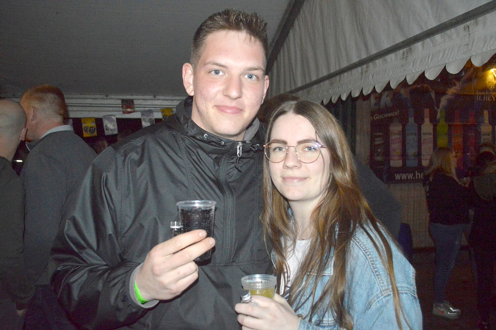 Ausgelassene Stimmung auf der Scheunenfete - Bild 29