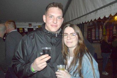 Ausgelassene Stimmung auf der Scheunenfete - Bild 29