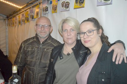Ausgelassene Stimmung auf der Scheunenfete - Bild 30
