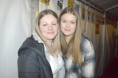 Ausgelassene Stimmung auf der Scheunenfete - Bild 31