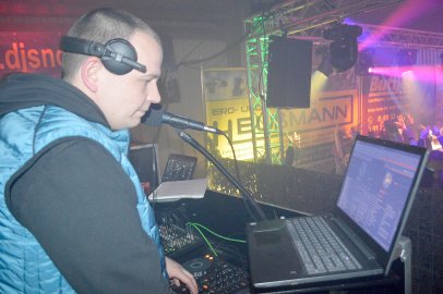 Ausgelassene Stimmung auf der Scheunenfete - Bild 37