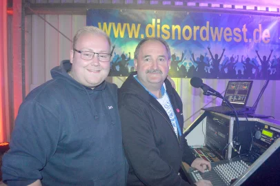 Ausgelassene Stimmung auf der Scheunenfete - Bild 44