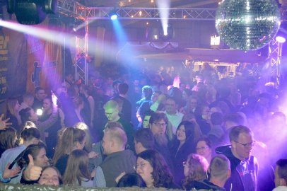 Ausgelassene Stimmung auf der Scheunenfete - Bild 45