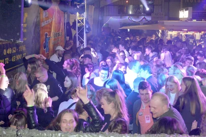 Ausgelassene Stimmung auf der Scheunenfete - Bild 60