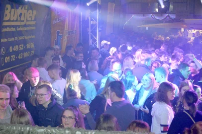 Ausgelassene Stimmung auf der Scheunenfete - Bild 67