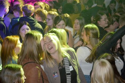 Ausgelassene Stimmung auf der Scheunenfete - Bild 69