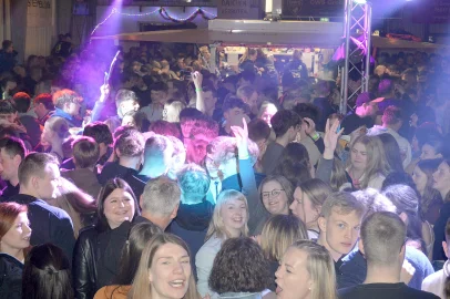 Ausgelassene Stimmung auf der Scheunenfete - Bild 72