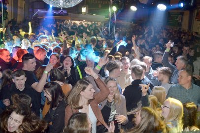 Ausgelassene Stimmung auf der Scheunenfete - Bild 74