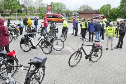 Fahrradkorso von Oldersum nach Riepe im Regen - Bild 3