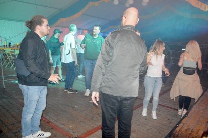800 Gäste bei Auftaktfeier in Langholt - Bild 3