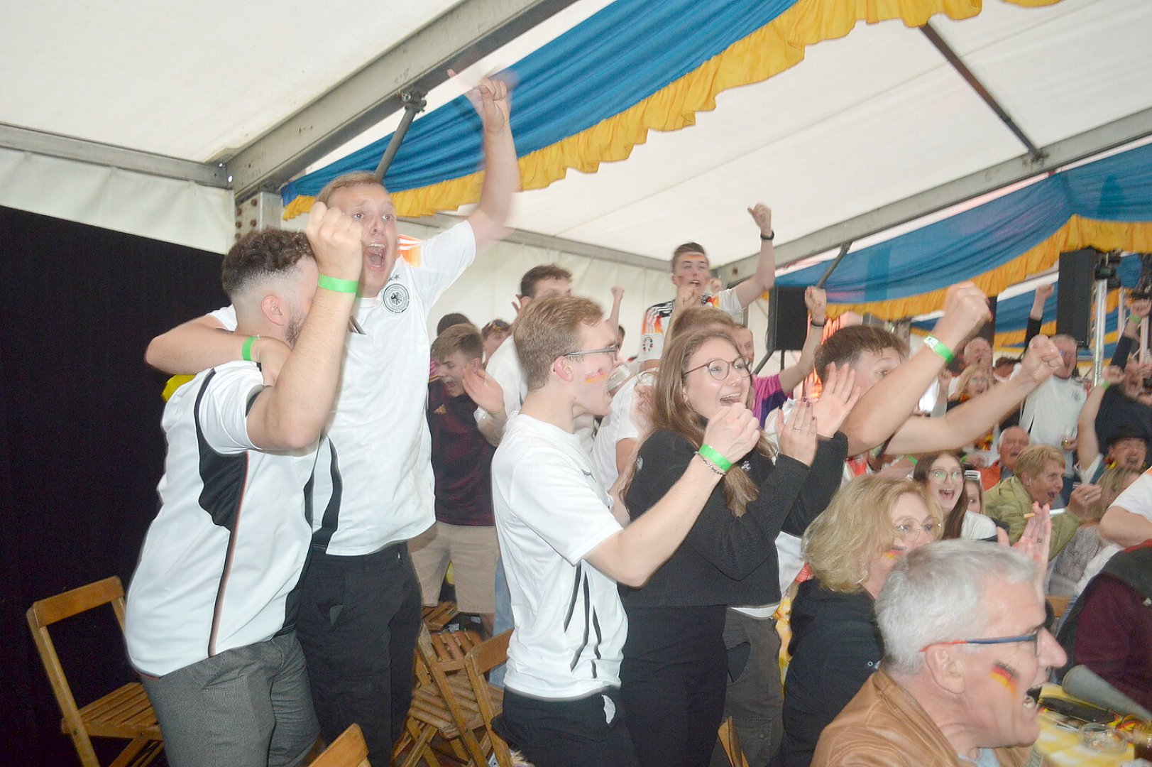 800 Gäste bei Auftaktfeier in Langholt - Bild 16