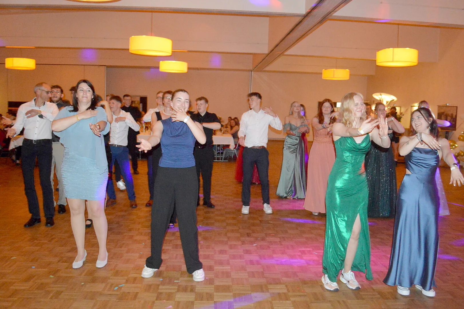 Abiball des Fehntjer Gymnasiums - Bild 11
