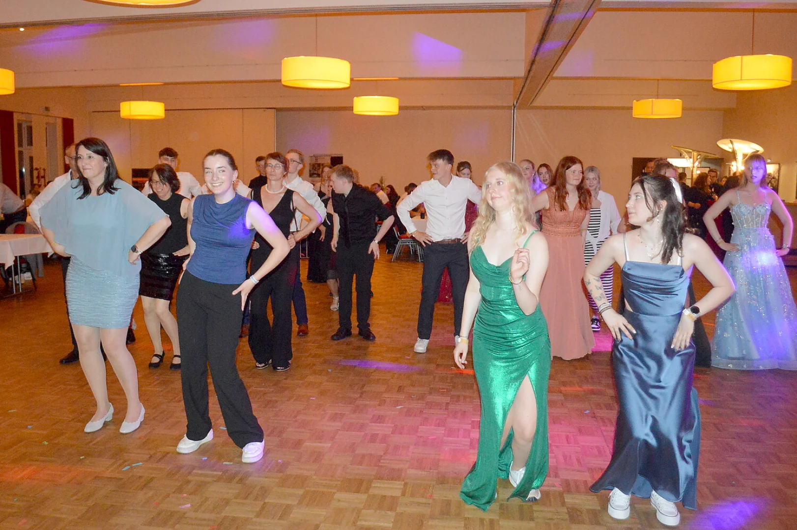 Abiball des Fehntjer Gymnasiums - Bild 12