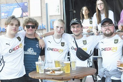 Public Viewing in Leer - Bild 9