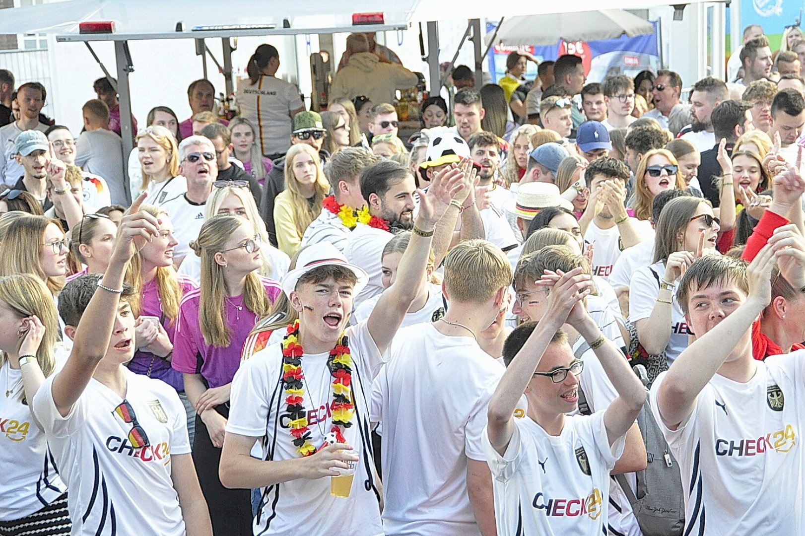 Public Viewing in Leer - Bild 11