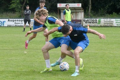 Mepperner trainieren auf TuRa-Rasen - Bild 5