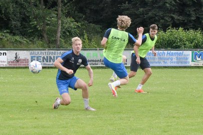 Mepperner trainieren auf TuRa-Rasen - Bild 10