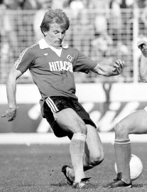 Caspar Memering bestritt 320 Bundesliga-Spiele - Bild 2