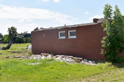 Abbau des Sportplatzes in Holterfehn - Bild 3