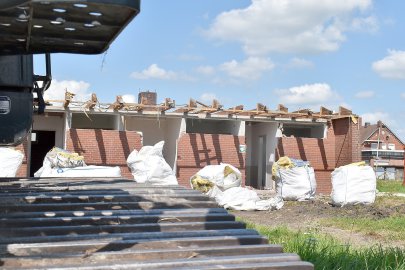 Abbau des Sportplatzes in Holterfehn - Bild 4