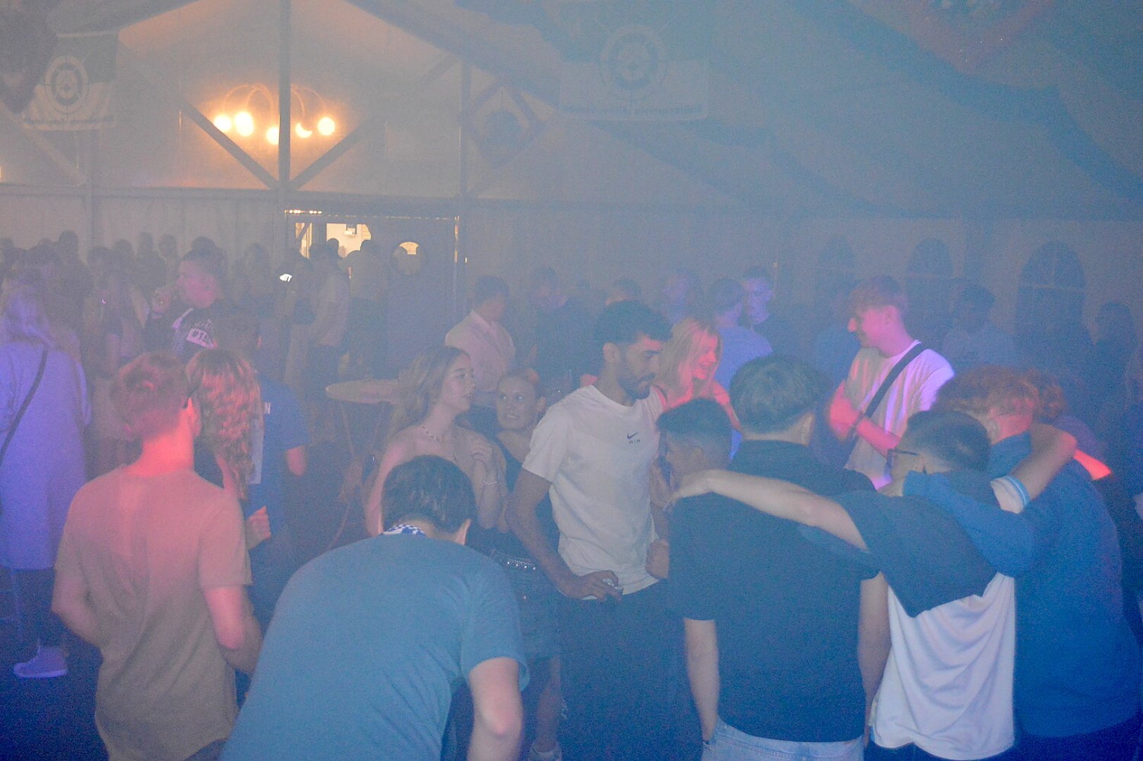 Die schönsten Bilder von der Zeltparty in Idafehn - Bild 19