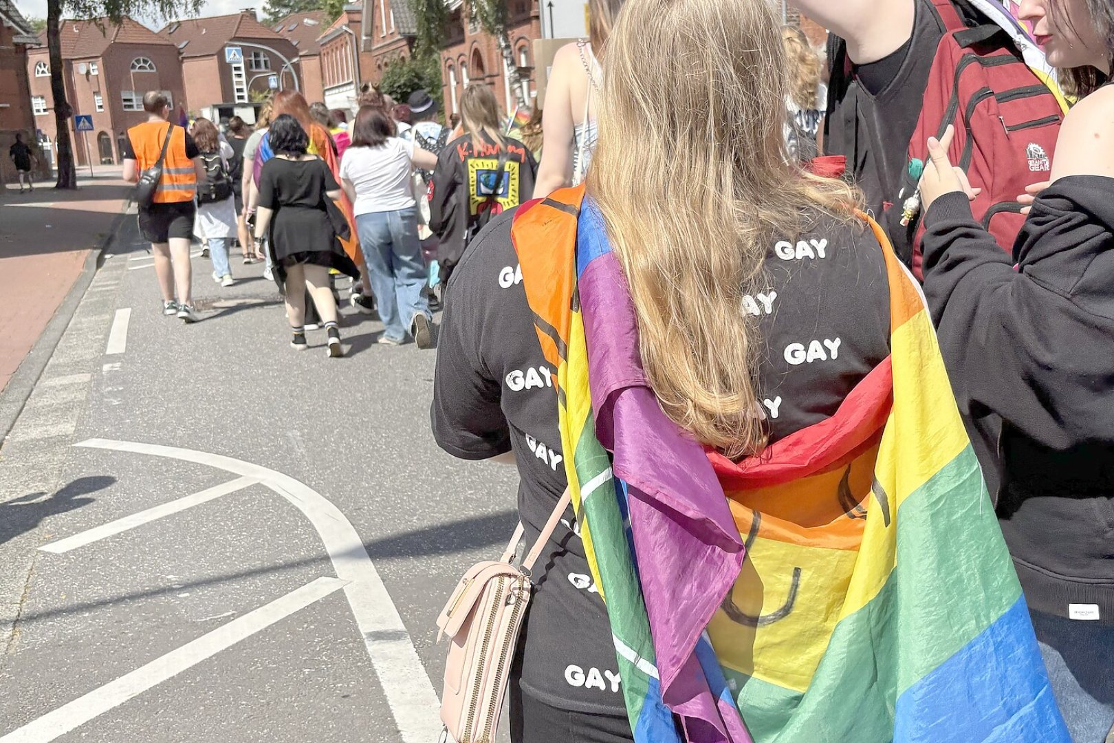 Besondere Outfits beim CSD Leer - Bild 6