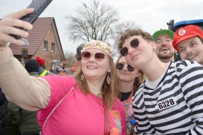 Die schönsten Impressionen vom Karnevalsumzug in Ramsloh - Bild 3