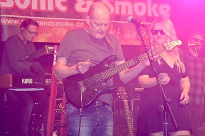 Zeltfete am Freitag in Flachsmeer - Bild 3