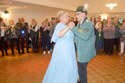 Festumzug beim Schützenfest in Flachsmeer - Bild 4