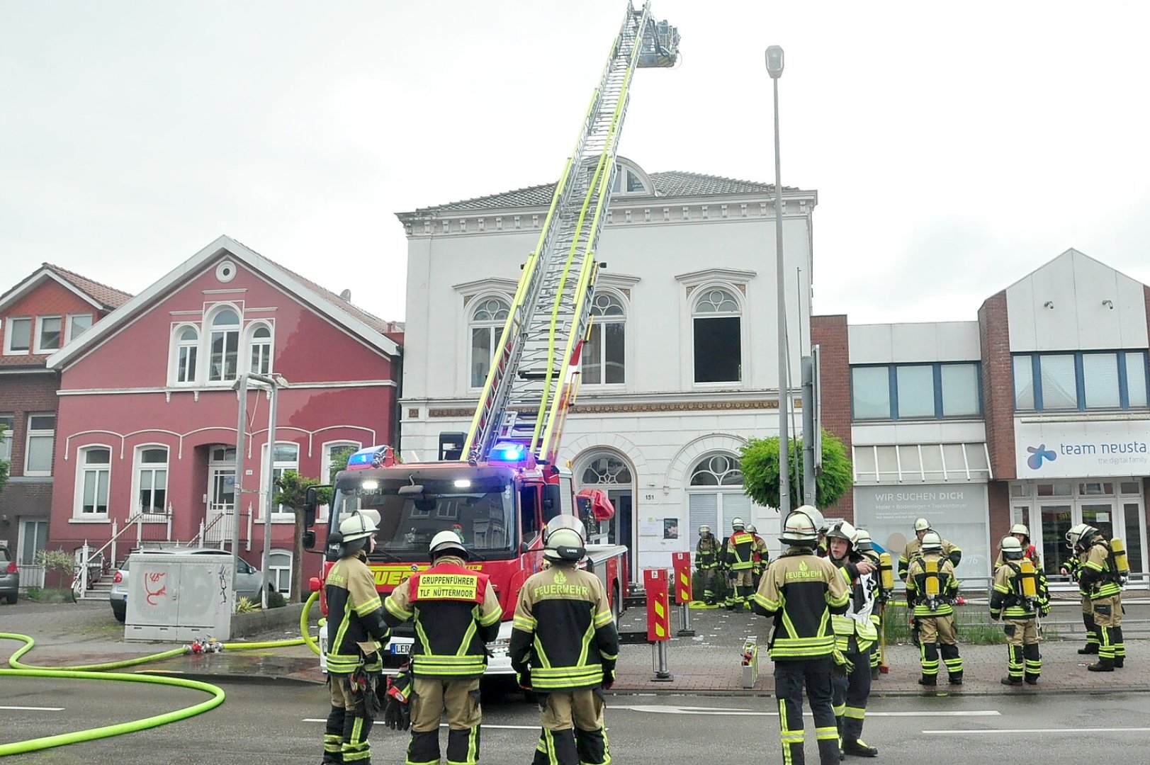 Großeinsatz in der Mühlenstraße in Leer - Bild 1