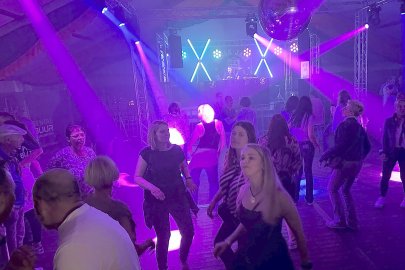Feiern in Erinnerung an das Black Jack in Klein-Remels - Bild 5