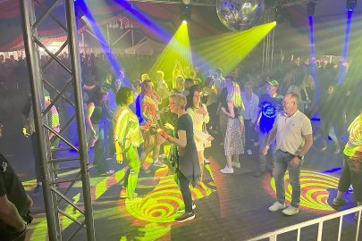 Feiern in Erinnerung an das Black Jack in Klein-Remels - Bild 8