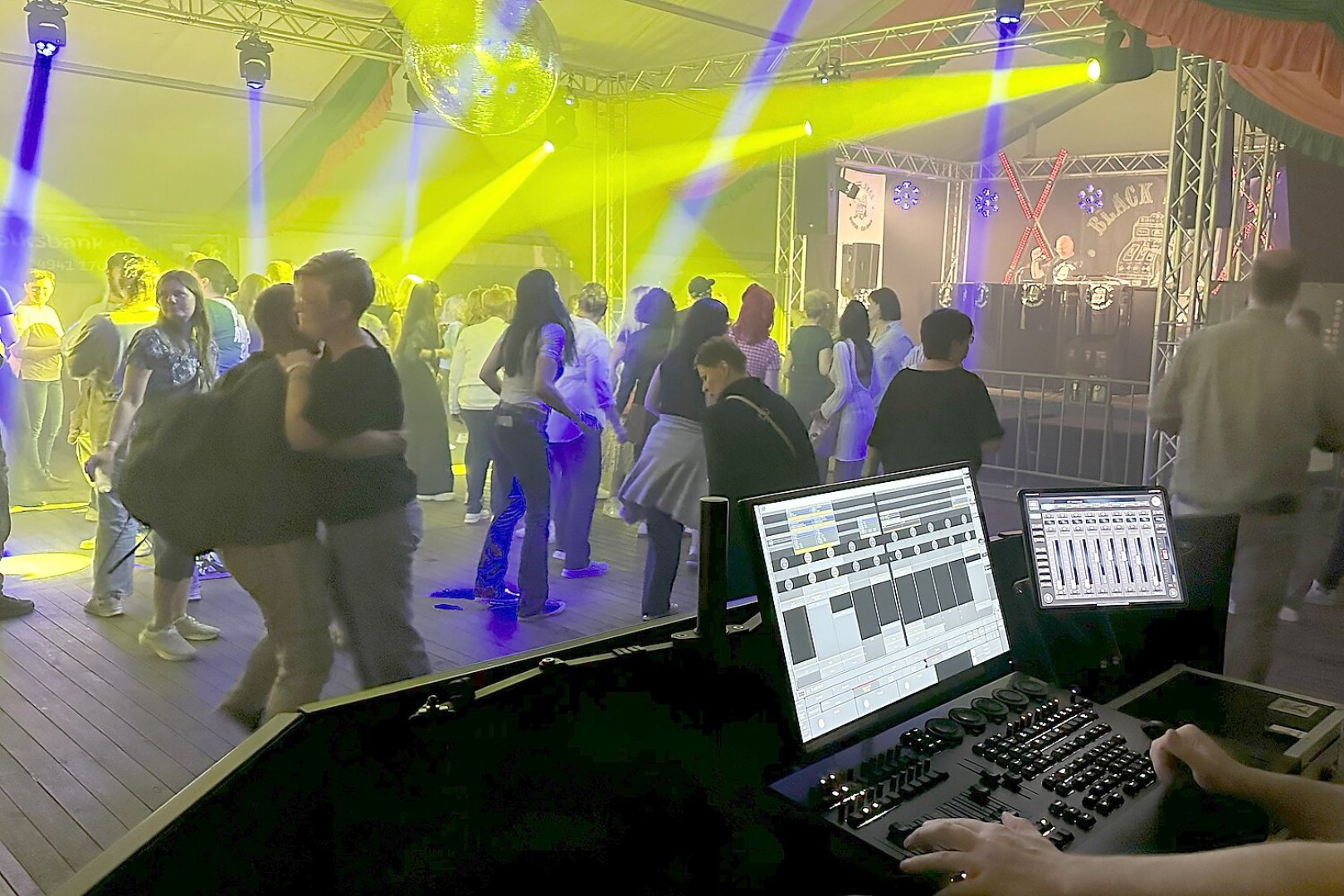 Feiern in Erinnerung an das Black Jack in Klein-Remels - Bild 11